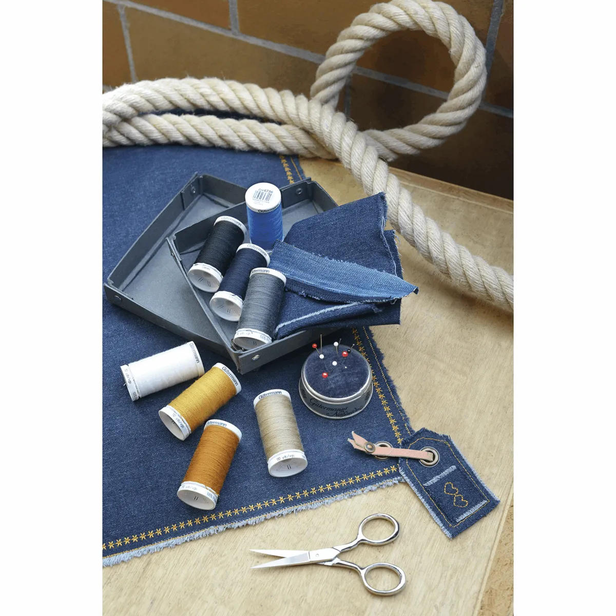 Gutermann Professional Jeans Thread set with Needles