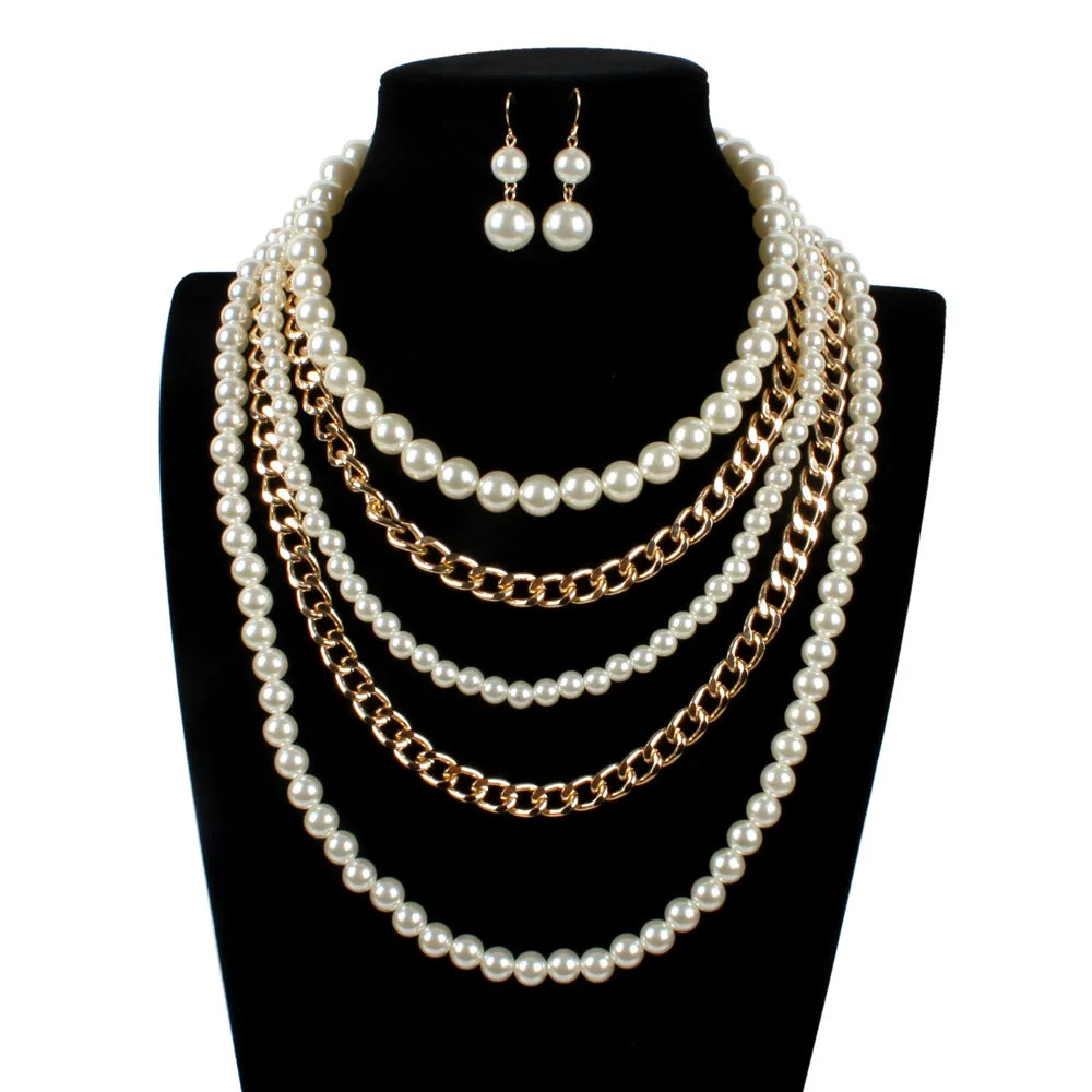 Housewife Necklace
