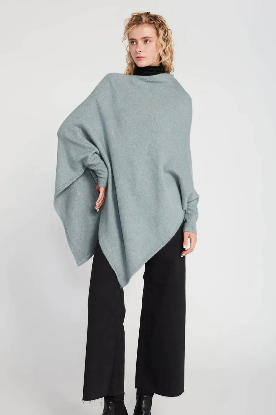 Triangle Poncho w/ Sleeves