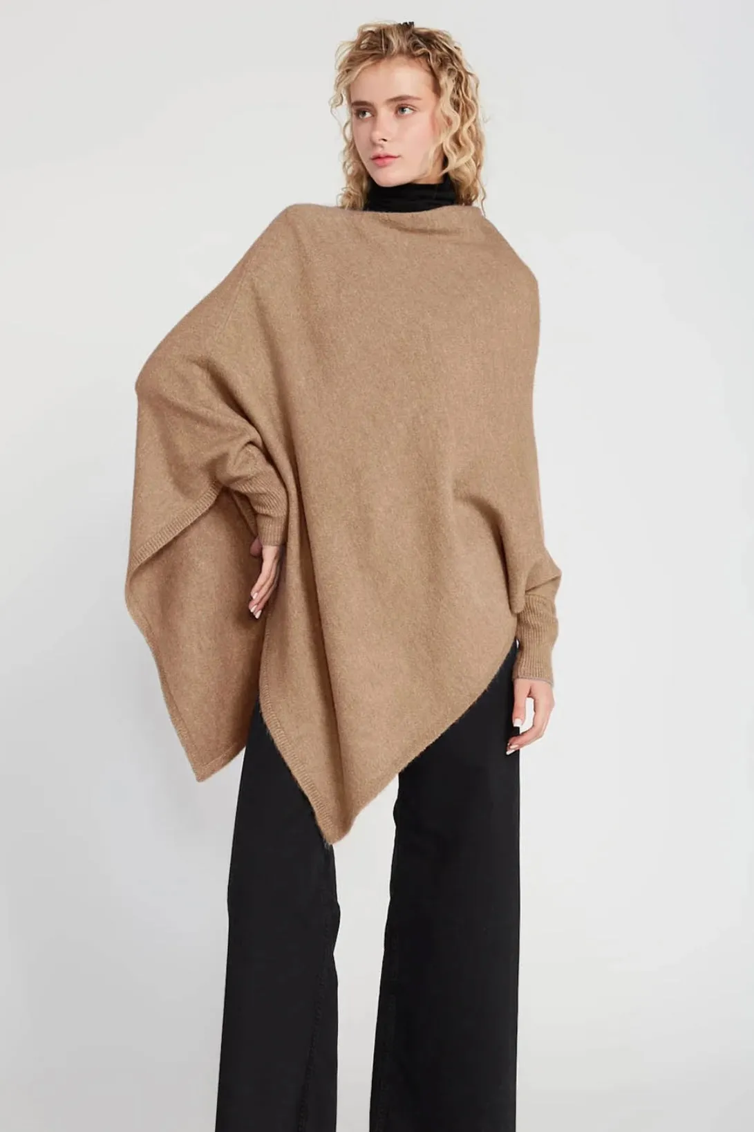 Triangle Poncho w/ Sleeves
