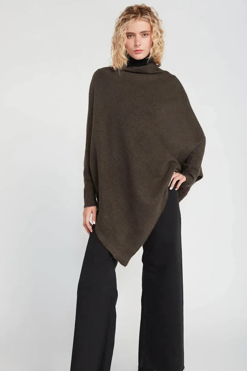Triangle Poncho w/ Sleeves