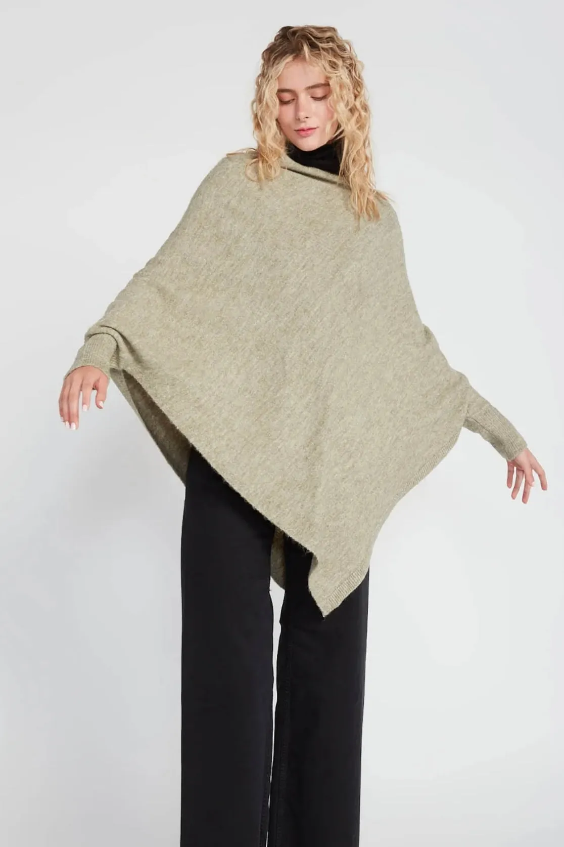 Triangle Poncho w/ Sleeves