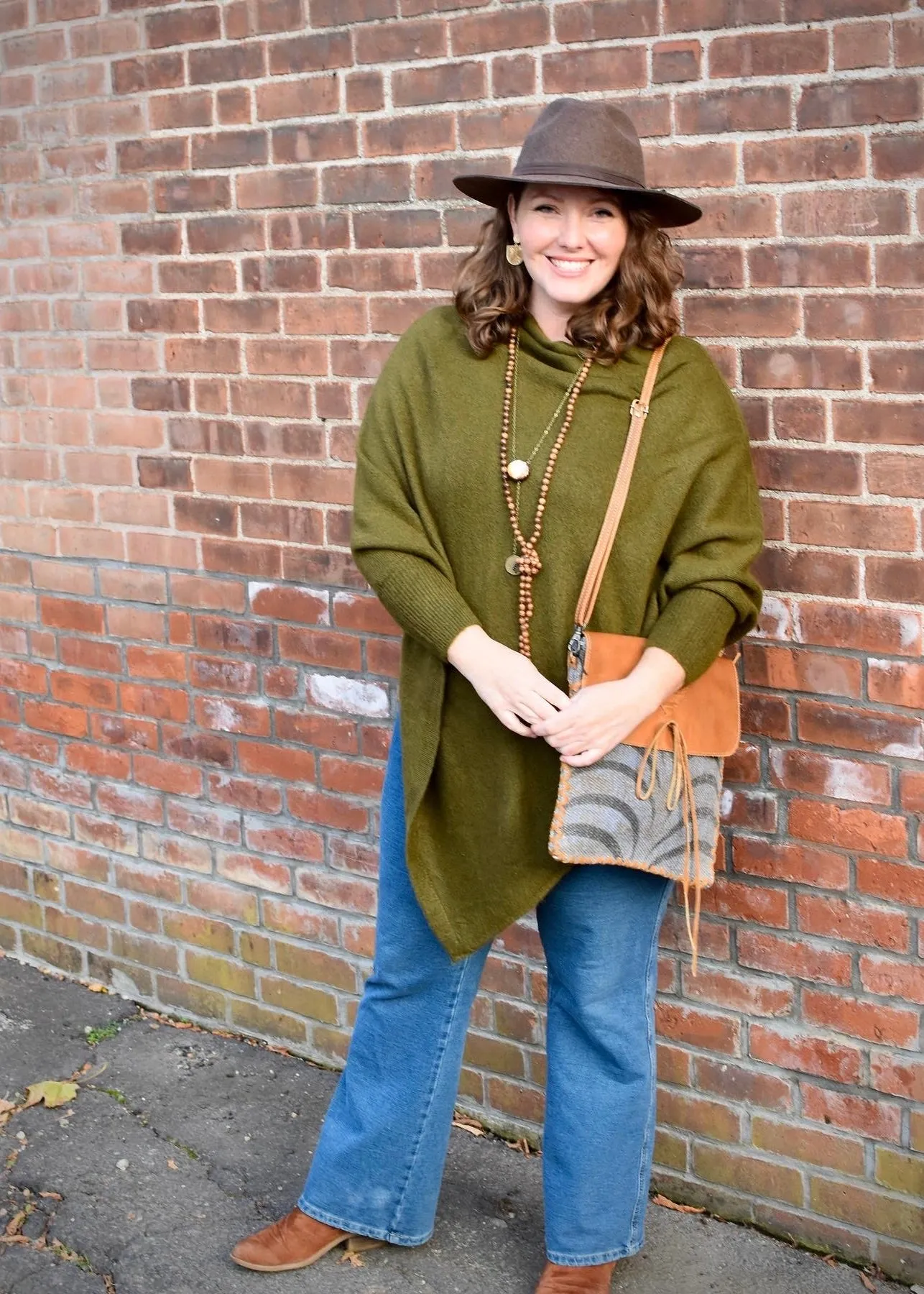 Triangle Poncho w/ Sleeves