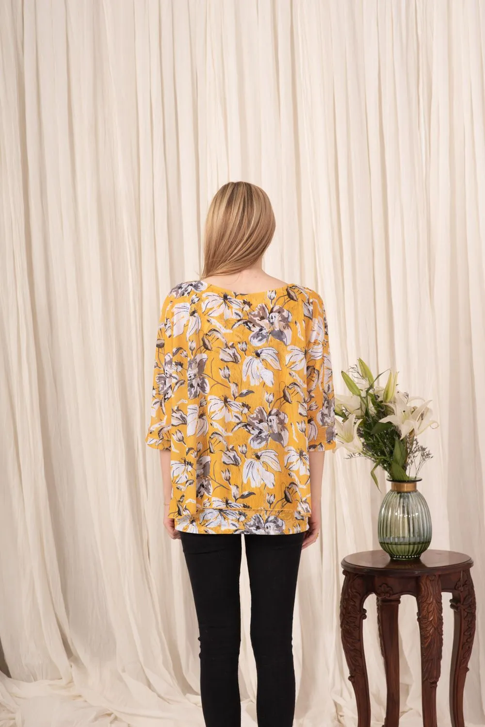 YELLOW / WHITE / GREY BLEND CAPE TOP
