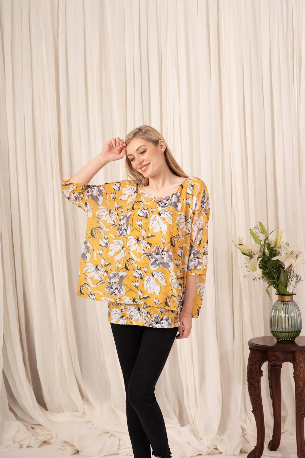 YELLOW / WHITE / GREY BLEND CAPE TOP